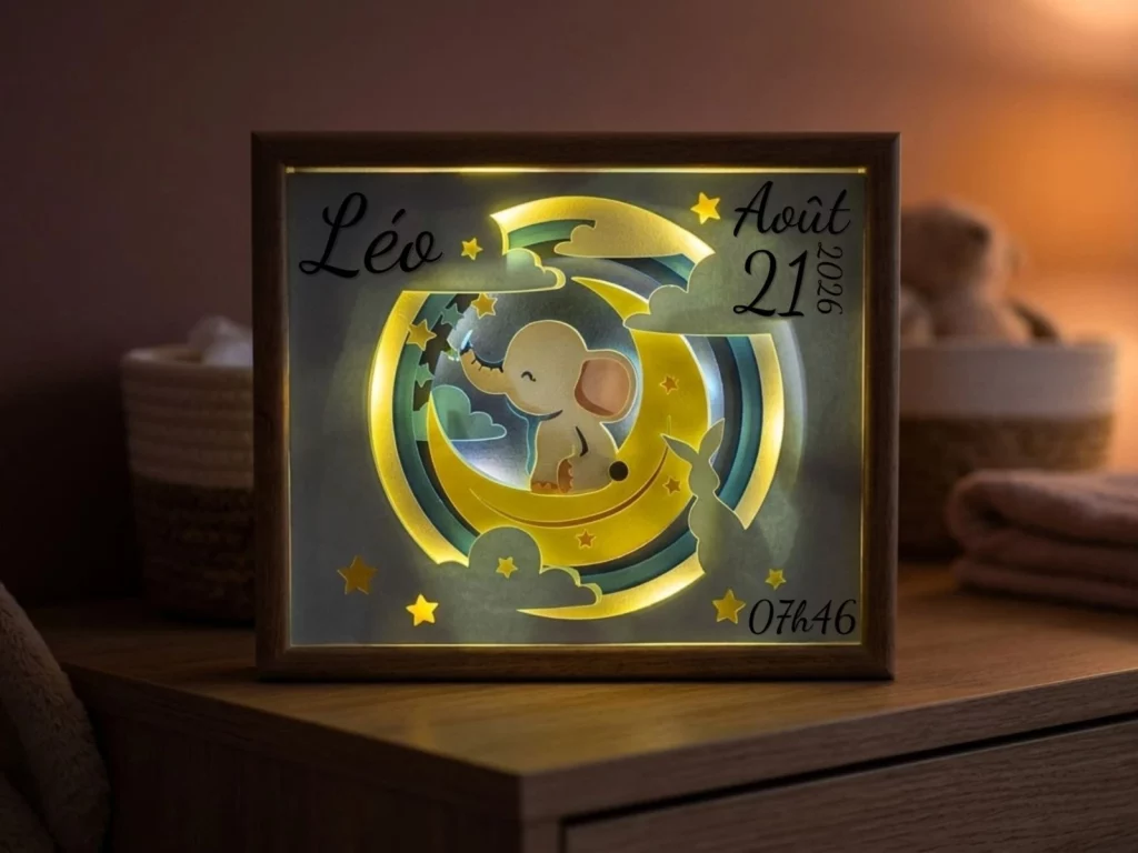 Cadre naissance lumineux, souvenirs, Luno l'éléphant personnalisé prénom, Gardien des souvenirs