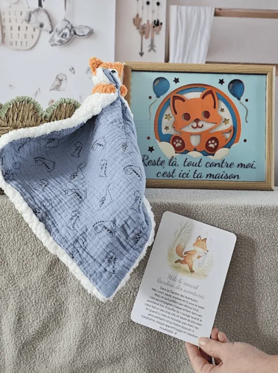 Doudou personnalisé Milo le renard et cadre lumineux, coffret naissance personnalisé rituel du coucher