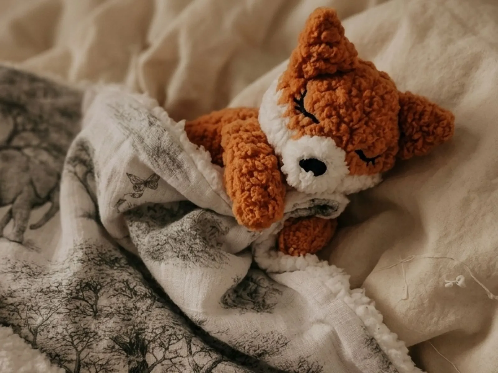 Doudou Milo le Renard avec certificat d'authenticité, édition limitée non réimprimée, cadeau de naissance fait main en France